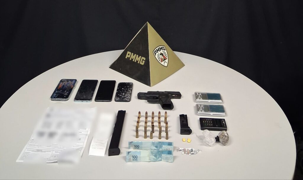 Pistola 9mm e drogas são retiradas de circulação após denúncia anônima no bairro São Vicente