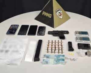 Pistola 9mm e drogas são retiradas de circulação após denúncia anônima no bairro São Vicente