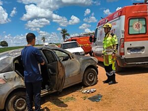 Criança fica ferida em capotamento na estrada de Pedros em Patrocínio