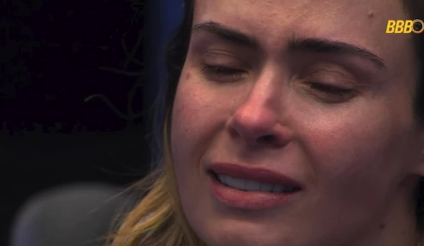 ana paula renault 3235387 article