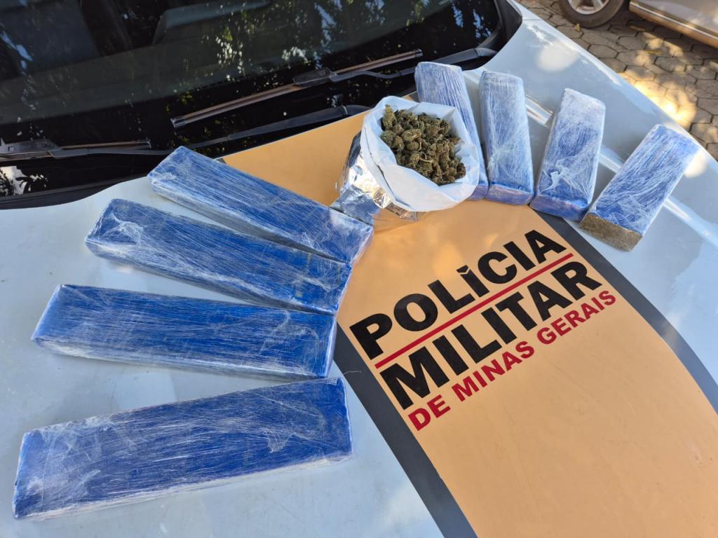 homem e preso com maconha colombia gold escondida em bagagem na br 352 em coromandel gb 21543 4e9a0