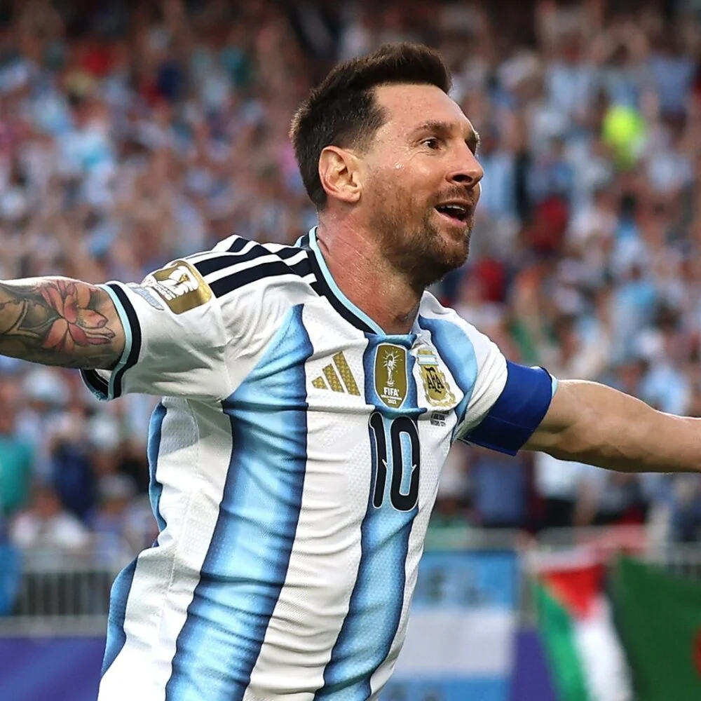 messi 1 1000x1000 1