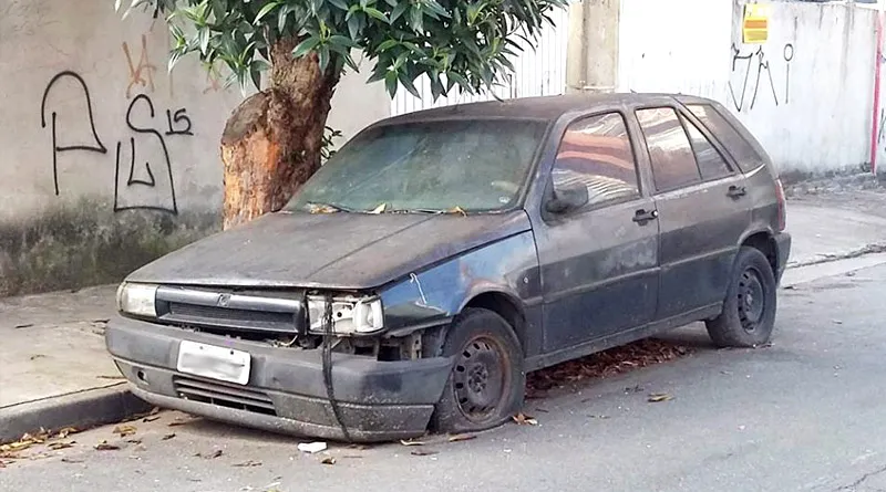 carro abandonado
