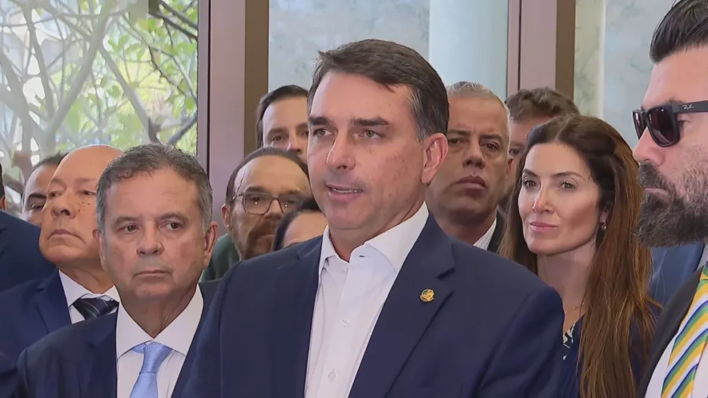 O senador Flavio Bolsonaro PL pre candidato a Presidencia da Republica 1