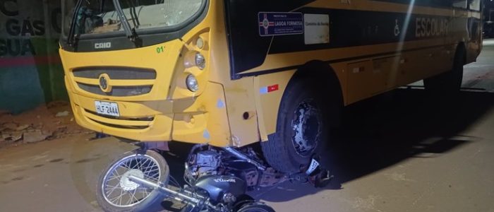 Ônibus Escolar