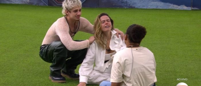 apos-eliminacao-de-boneco-ana-paula-renault-desaba-e-revela-a-milena-morte-do-pai-no-bbb-26