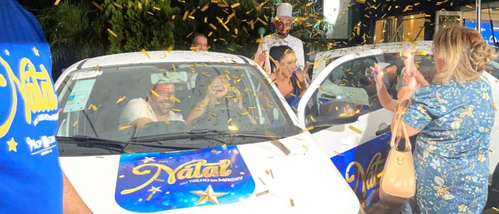 ACIP/CDL entrega dois Fiat Mobi